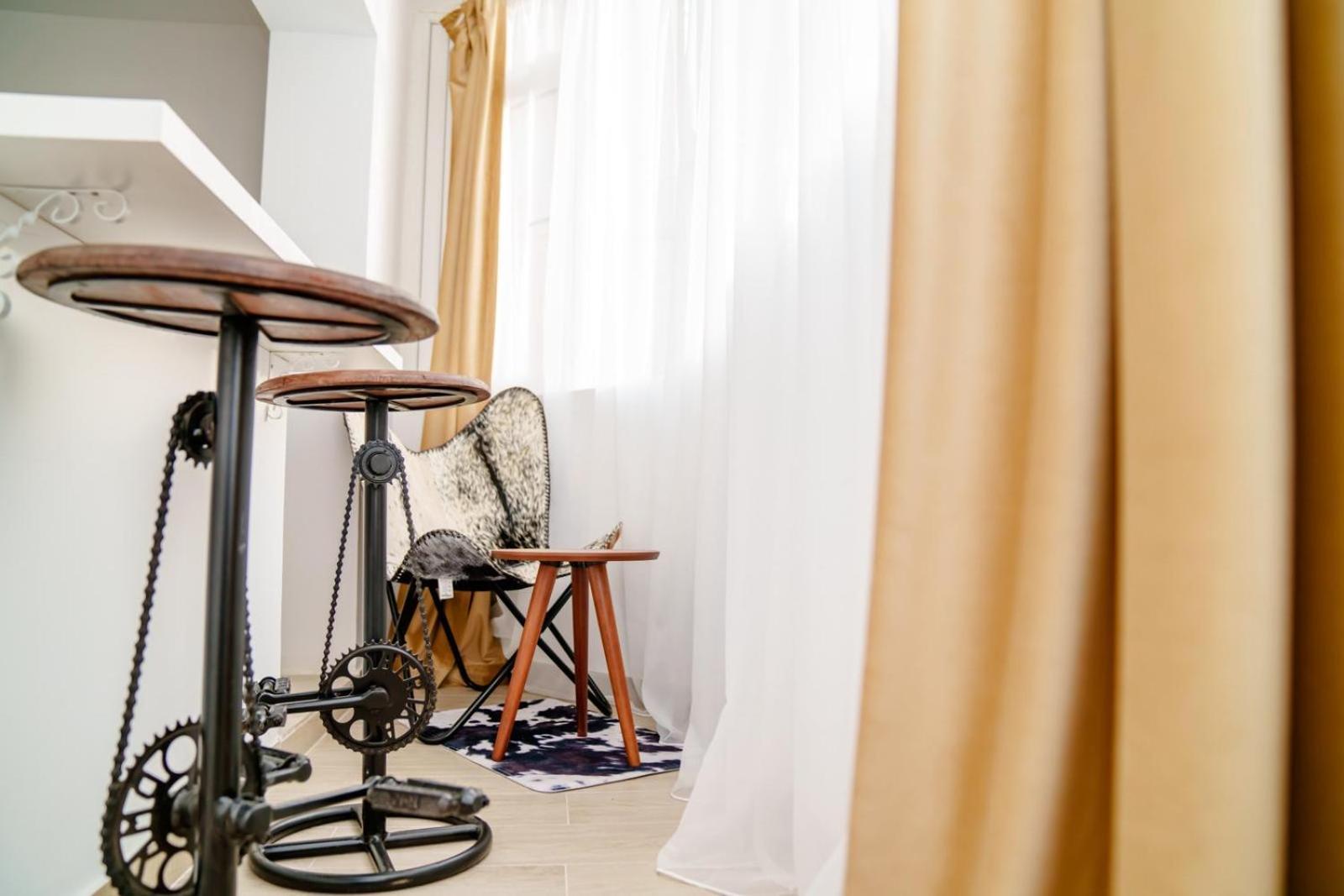 Studio Lounge Apartment Craiova Ngoại thất bức ảnh